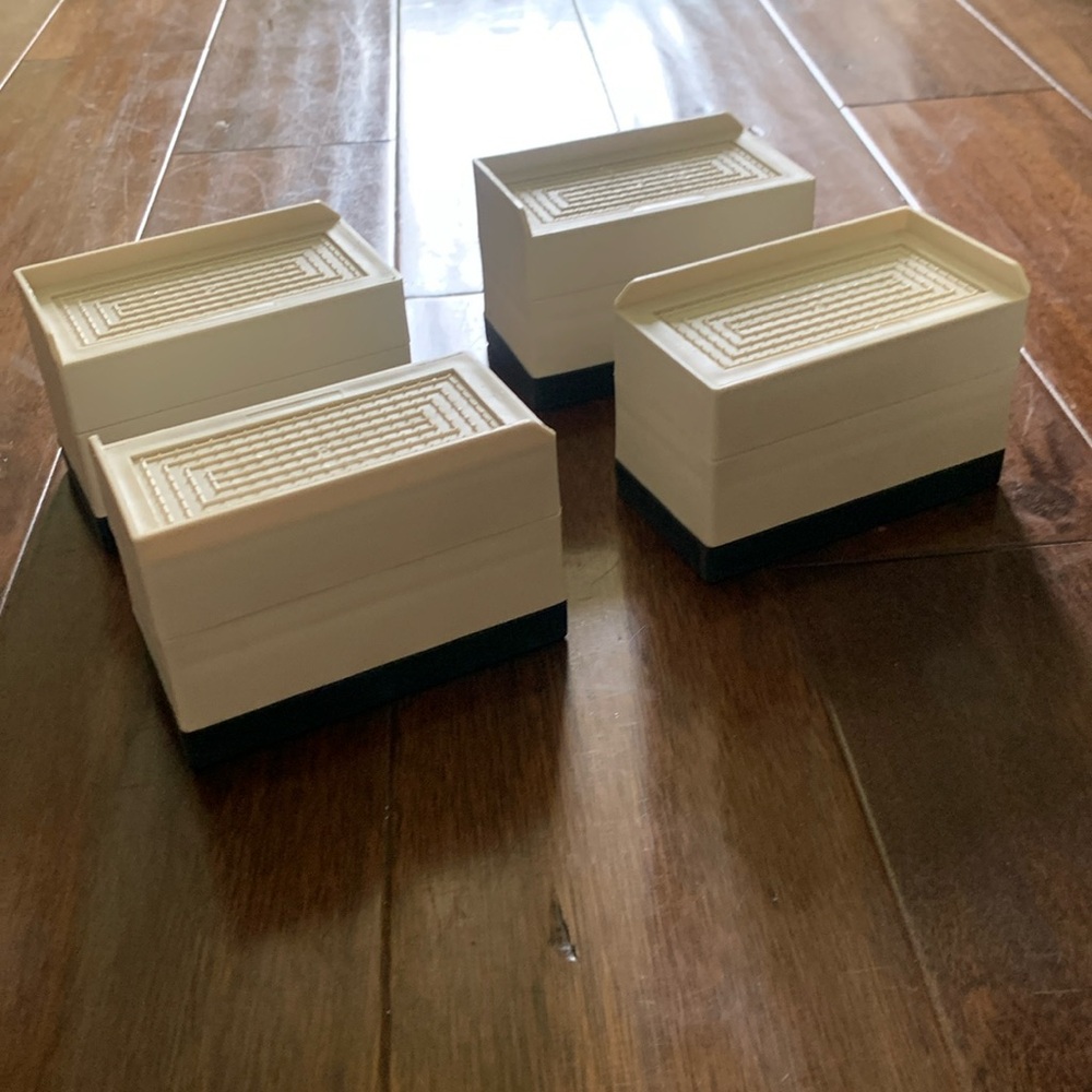 Risers 4 inch (set of 4) 4.53 x 2.95 x 2.36 in